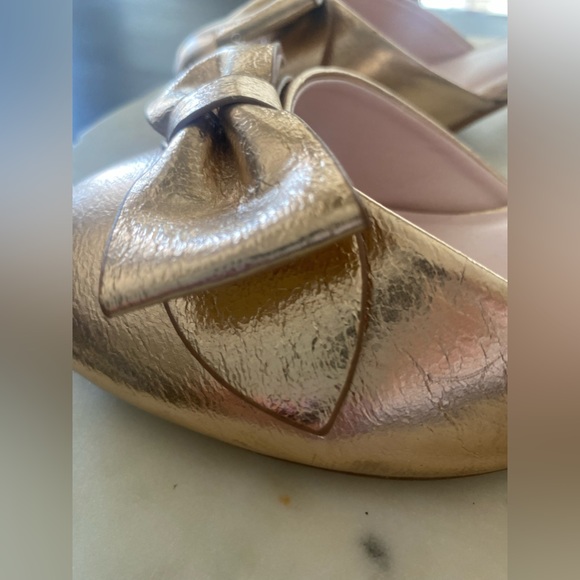 Girls bow gold shoes . Nordstrom aize 5 adult - Picture 7 of 16